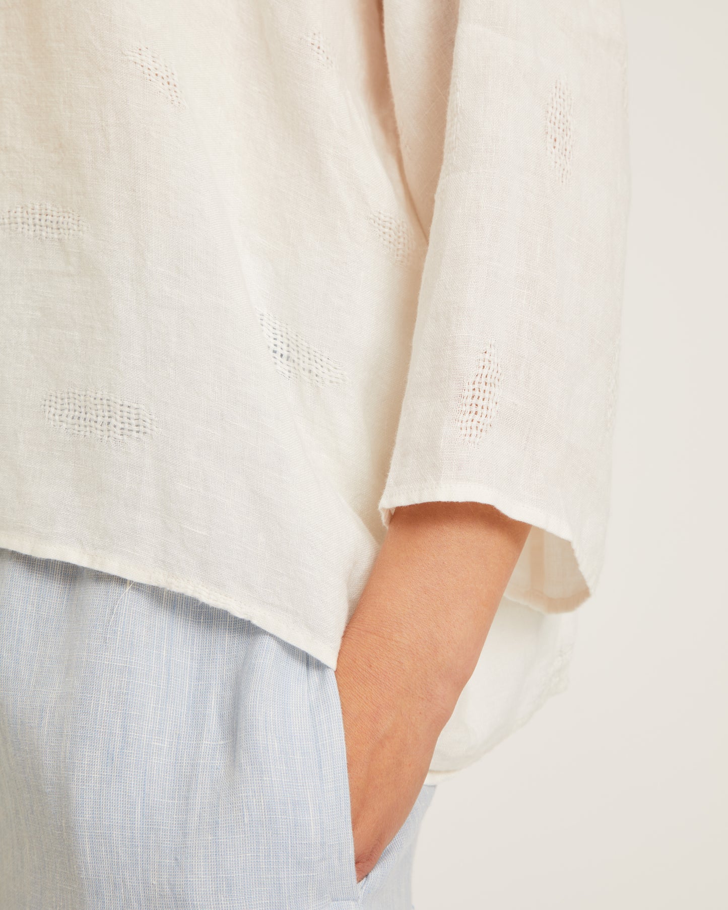 top TAMARA en lin avec détails ajourés